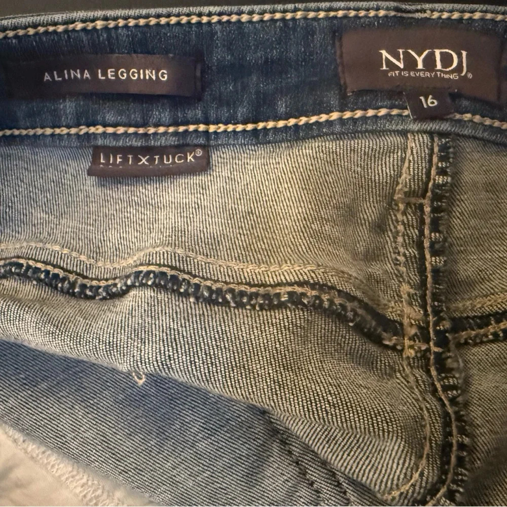 NYDJ Button Fly Alana Split Hem Jeans Size 16 - Picture 8 of 9
